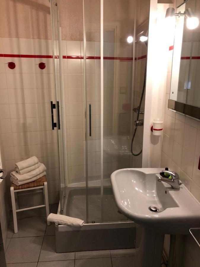 圣 - 贝努瓦餐厅酒店 格尼翁 外观 照片